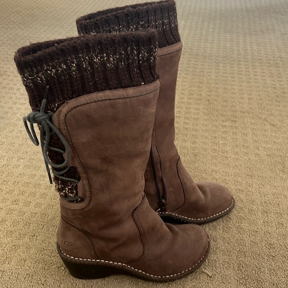 Uggs boots size 6